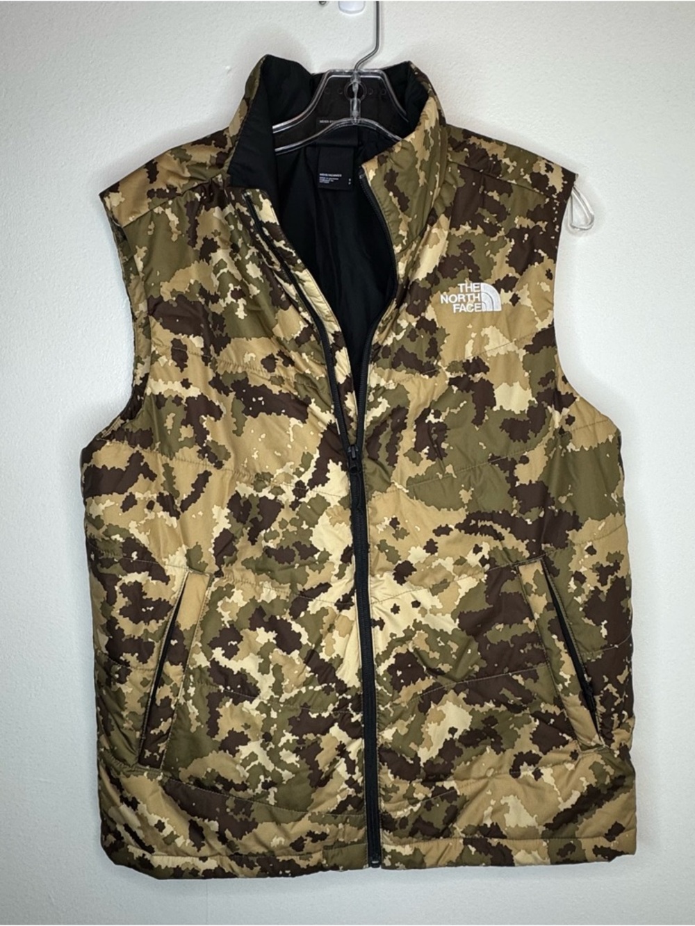 The North Face Camo Digicamo Insulated Puffer Vest Men’s